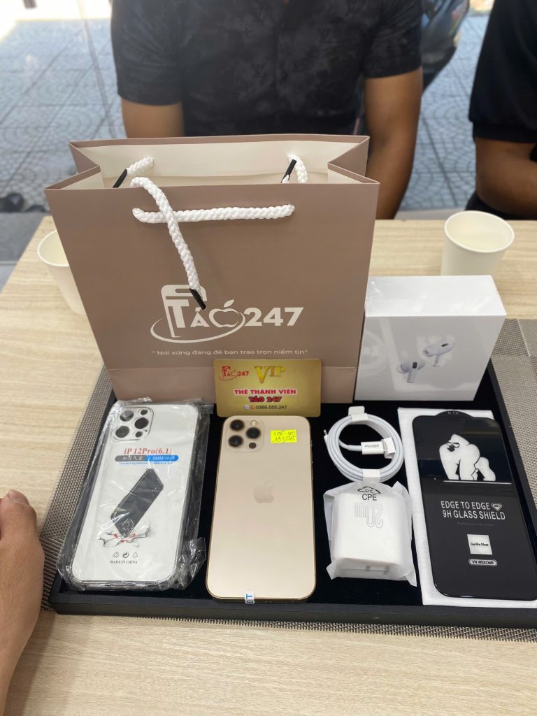 Full bộ iPhone 15 Pro Max cũ zin tại Táo 247 kèm phụ kiện và quà tặng