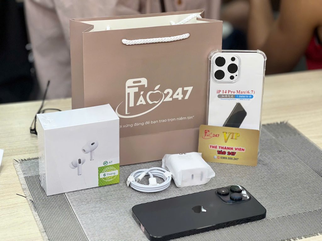 mua-iphone-cu-gia-tot-da-nang-tao247 (19) Bộ quà tặng iPhone cũ tại Táo 247 Đà Nẵng gồm sạc nhanh, tai nghe, hộp đựng, thẻ VIP và iPhone zin