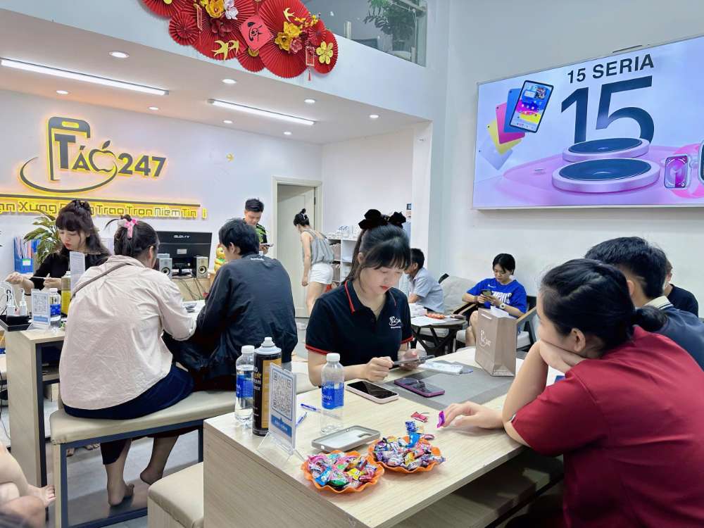 Cửa hàng iPhone cũ Hồ Chí Minh – Táo 247 Gò Vấp, nơi mua iPhone cũ HCM uy tín, đông khách, dịch vụ chuyên nghiệp