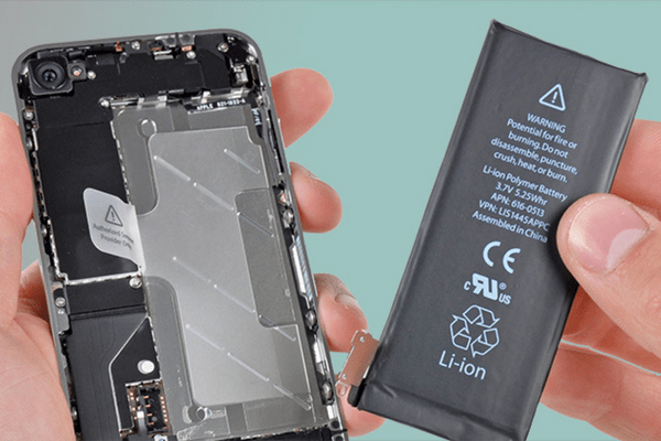 Thay pin iPhone Đà Nẵng chính hãng tại Táo 247 – pin zin, bảo hành 12 tháng, thay nhanh lấy liền.