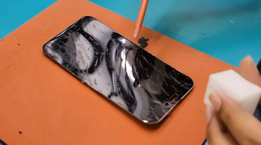 Ép kính iPhone tại Táo 247 Đà Nẵng uy tín, lấy liền, giá tốt